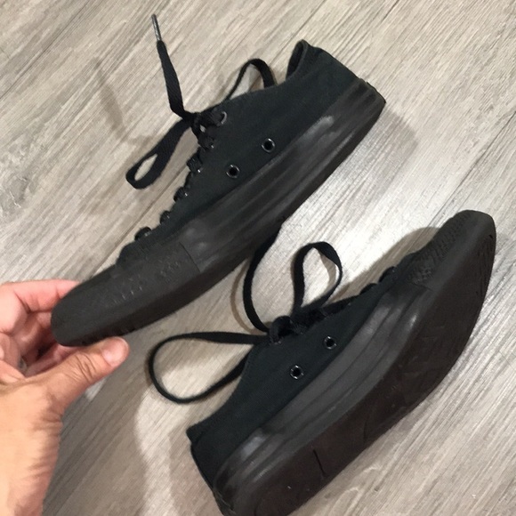 Converse All-Stars All Black Low Tops Lace Up Design size 6 - Picture 9 of 10